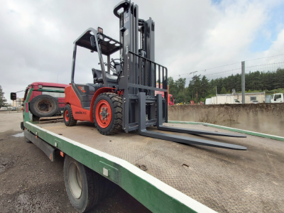 Ytterligere to dieselgaffeltrucker D3500 ble levert til SIA "Ūsi", som er en av de mest etterspurte modellene. 3